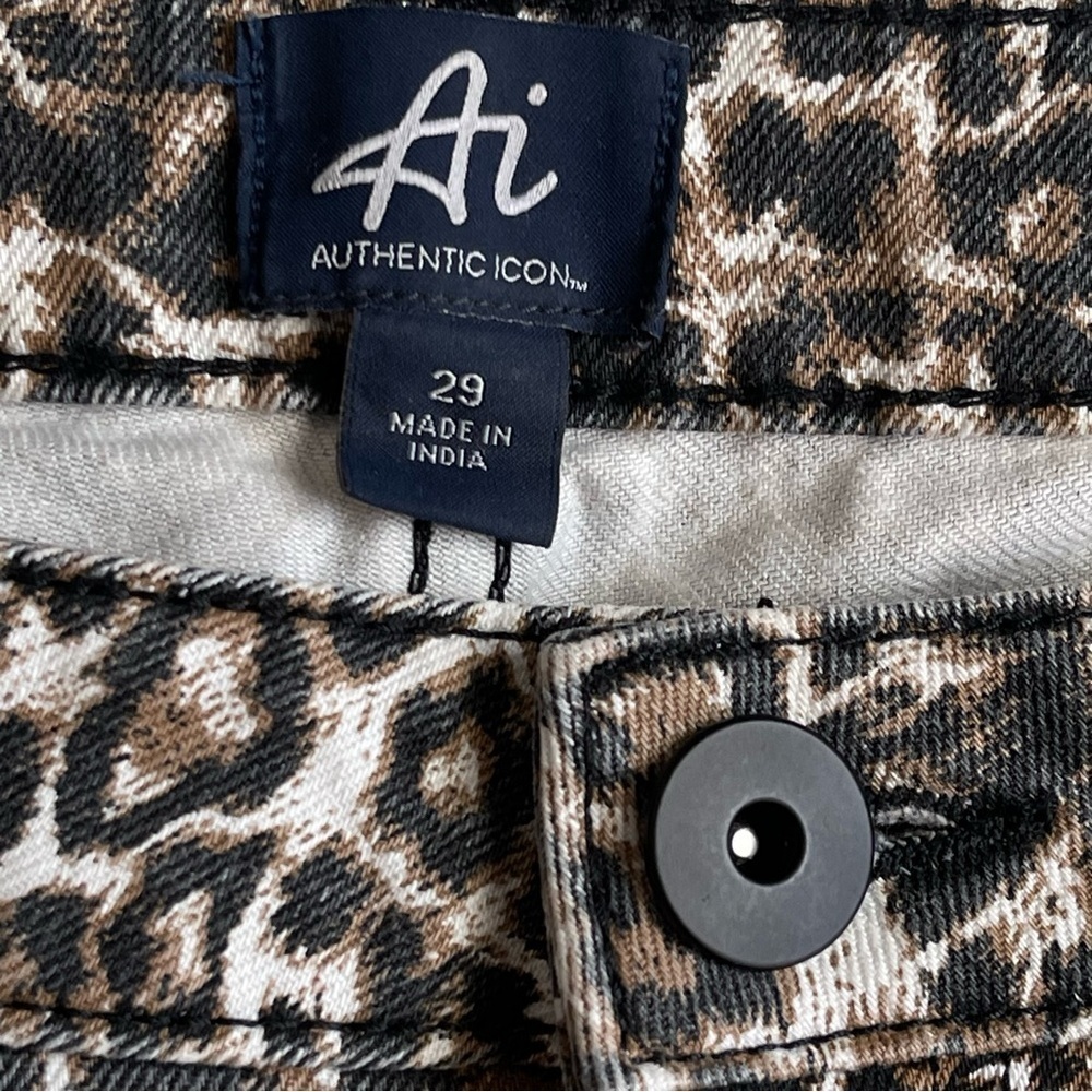 Authentic Icon Leopard Print Women's Jeans Size 29 - Picture 6 of 9